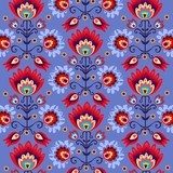 Bunte Folkloreblumen in Rot und Blau