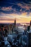 Magische Skyline im Abendlicht