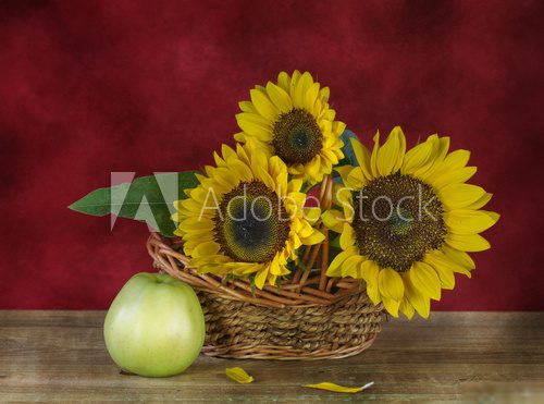 Herbstliches Sonnenblumen-Stillleben