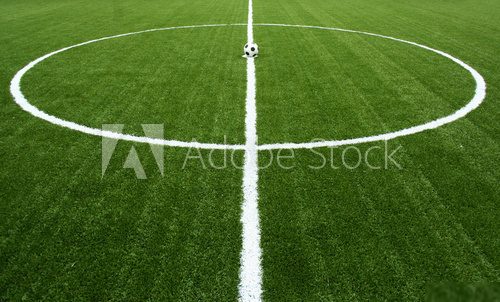 Klarer Blick auf das Fußballmittelfeld