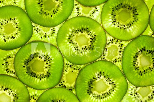 Saftige Kiwischeiben im grünen Glanz