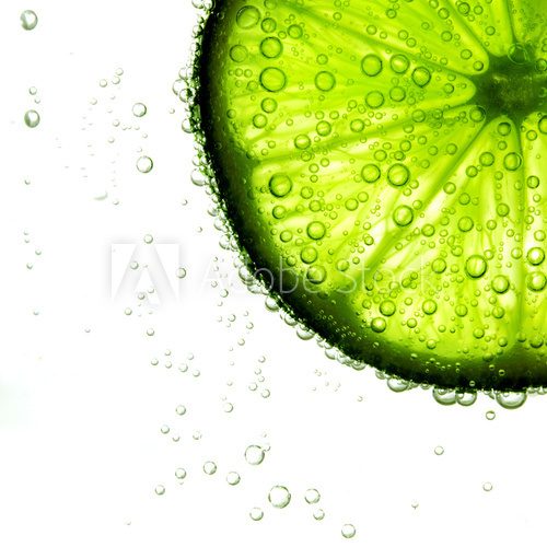 Spritzige Limettenerfrischung