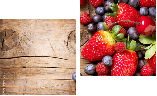 Berries on Wooden Background. Organic Berry over Wood - Zweiteiliges Leinwandbild, Diptychon