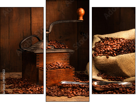Antique coffee grinder with beans - Dreiteiliges Leinwandbild, Triptychon