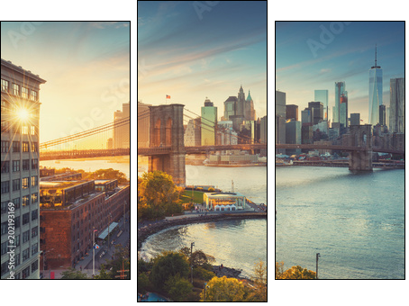Retro style New York Manhattan with Brooklyn Bridge and Brooklyn Bridge Park in the front. - Dreiteiliges Leinwandbild, Triptychon