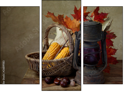 Herbstliches Stilleben mit Petroleumlampe und Mais in Weidenkorb - Dreiteiliges Leinwandbild, Triptychon