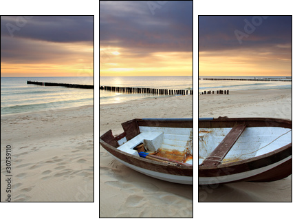 Boat on beautiful beach in sunrise - Dreiteiliges Leinwandbild, Triptychon