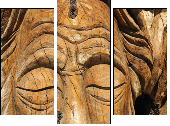 Face carved into an olive tree trunk in Matala - Dreiteiliges Leinwandbild, Triptychon