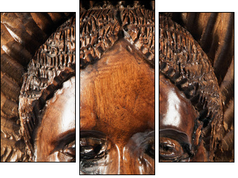 Carved face in the wood - Dreiteiliges Leinwandbild, Triptychon