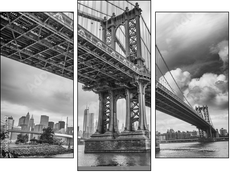 The Manhattan Bridge, New York City. Awesome wideangle upward vi - Dreiteiliges Leinwandbild, Triptychon
