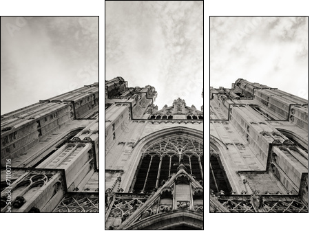 Cathedral of St. Michael view from the ground - b&w - Dreiteiliges Leinwandbild, Triptychon