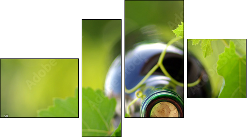 Bottle of wine between grapevine leves. - Vierteiliges Leinwandbild, Viertychon