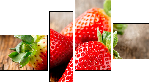 Strawberry over Wooden Background. Strawberries close-up - Vierteiliges Leinwandbild, Viertychon