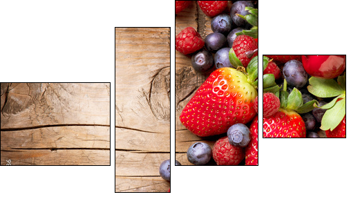 Berries on Wooden Background. Organic Berry over Wood - Vierteiliges Leinwandbild, Viertychon
