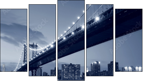 Manhattan Bridge and Manhattan skyline At Night - Fünfteiliges Leinwandbild, Pentaptychon