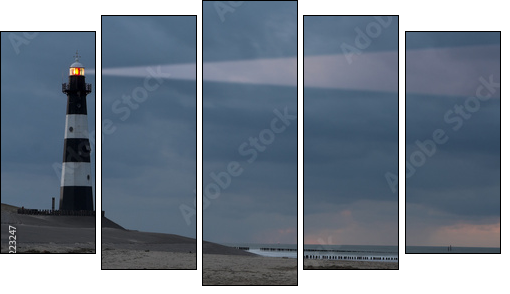 lighthouse in the dusk - Fünfteiliges Leinwandbild, Pentaptychon