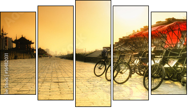 Xi'an / China  - Town wall with bicycles - Fünfteiliges Leinwandbild, Pentaptychon