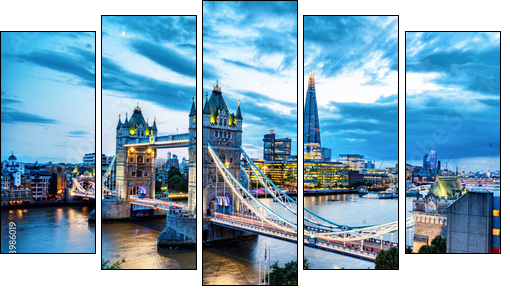 Tower Bridge In London - Fünfteiliges Leinwandbild, Pentaptychon