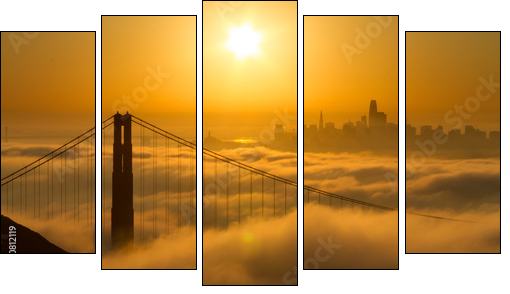 Spectacular Golden Gate Bridge sunrise with low fog and city view - Fünfteiliges Leinwandbild, Pentaptychon