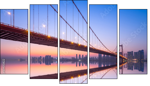 Wuhan parrot shoal yangtze river bridge in nightfall, hubei, China, suspension bridge - Fünfteiliges Leinwandbild, Pentaptychon