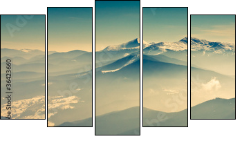 Scenic view of the winter mountains - Fünfteiliges Leinwandbild, Pentaptychon
