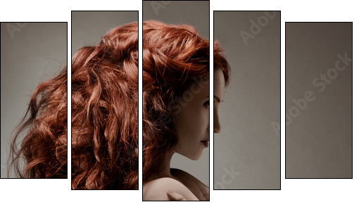 Beautiful woman with curly hairstyle against gray background - Fünfteiliges Leinwandbild, Pentaptychon