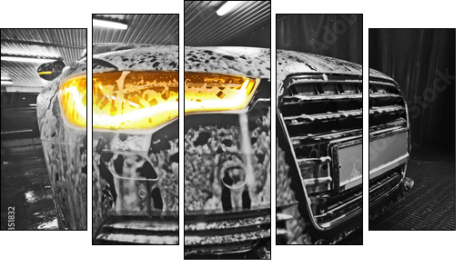 car in foam on sink - Fünfteiliges Leinwandbild, Pentaptychon