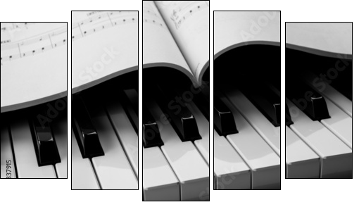 Piano keys and musical book - Fünfteiliges Leinwandbild, Pentaptychon