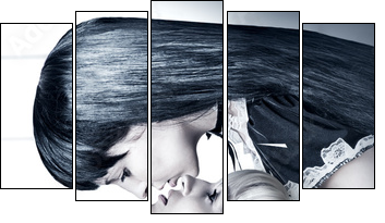Two young beautiful woman twins kissing - Fünfteiliges Leinwandbild, Pentaptychon