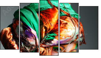 photo of redheaded girl in a head-dress from the coloured fabric - Fünfteiliges Leinwandbild, Pentaptychon