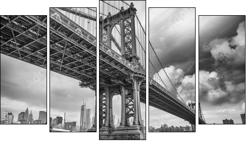 The Manhattan Bridge, New York City. Awesome wideangle upward vi - Fünfteiliges Leinwandbild, Pentaptychon