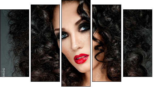 beautiful brunette with gorgeous curly hair - Fünfteiliges Leinwandbild, Pentaptychon