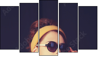 Redhead women sitting in the armchair. - Fünfteiliges Leinwandbild, Pentaptychon