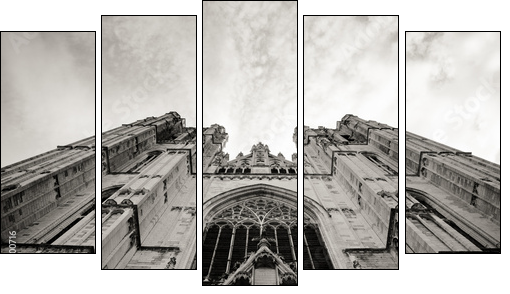 Cathedral of St. Michael view from the ground - b&w - Fünfteiliges Leinwandbild, Pentaptychon