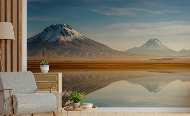 Ruhe-gespiegelt-im-bergsee-fur-salon-fototapeten-demur