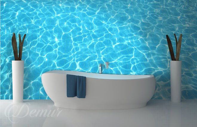 Am-swimmingpoolboden-fur-badezimmer-fototapeten-demur